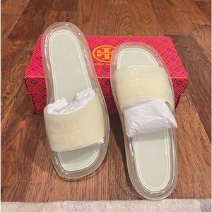 Tory Burch- size 7, Ivory Bubble Jelly